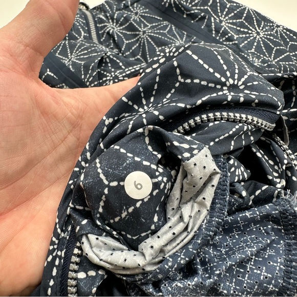 Lululemon Miss Misty Pullover Jacket Size 6 Sashico Star Inkwell Ghost Stow Hood - Picture 14 of 15